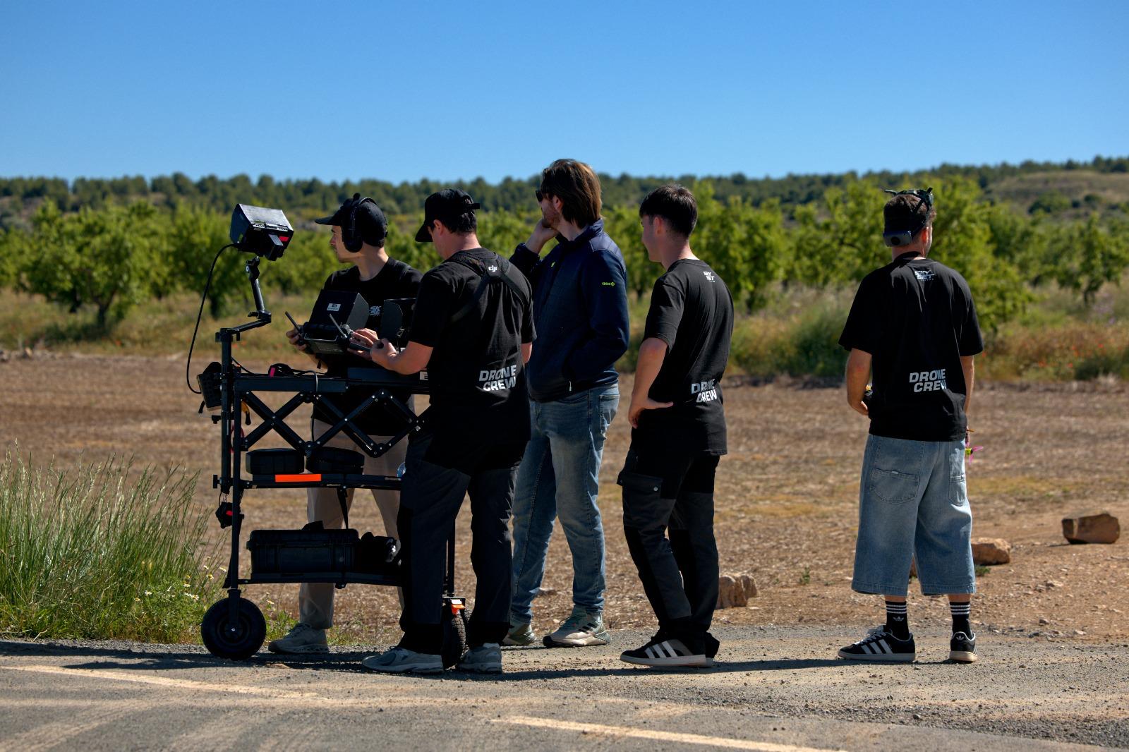 Equipo de Skyset Cinema en rodaje publicitario con cliente