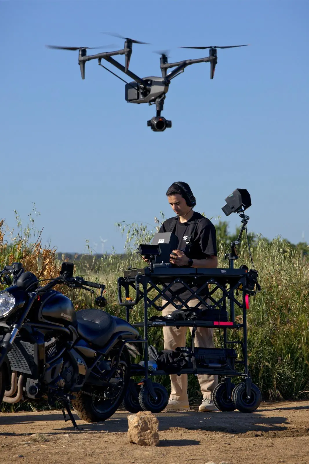Operador de Skyset Cinema durante un rodaje en exteriores